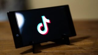 TikTokのフォロワーは何人いるとすごいのか？フォロワー数別に収益の目安を紹介